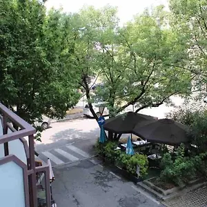 https://gennys-home-apartment.it-lombardy.com